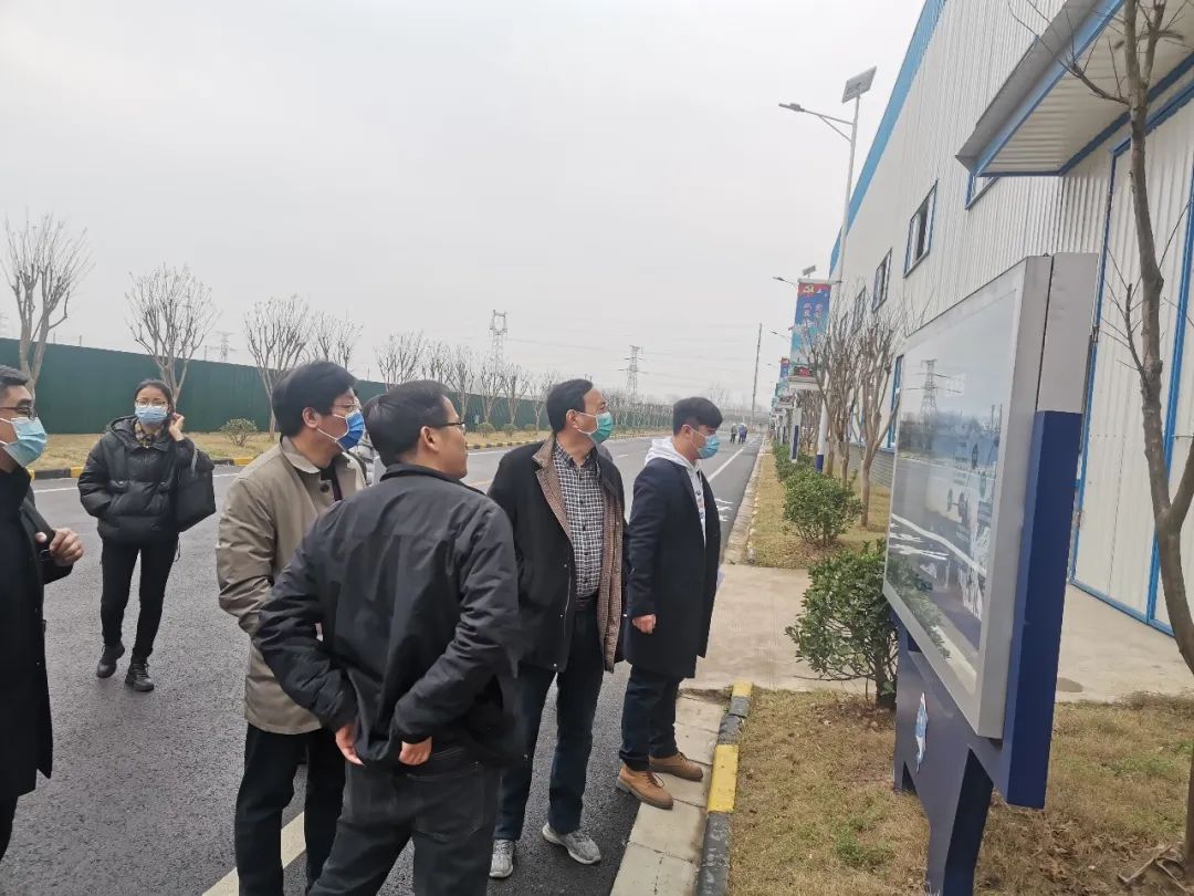1666056113705176.jpg 领导视察3.jpg